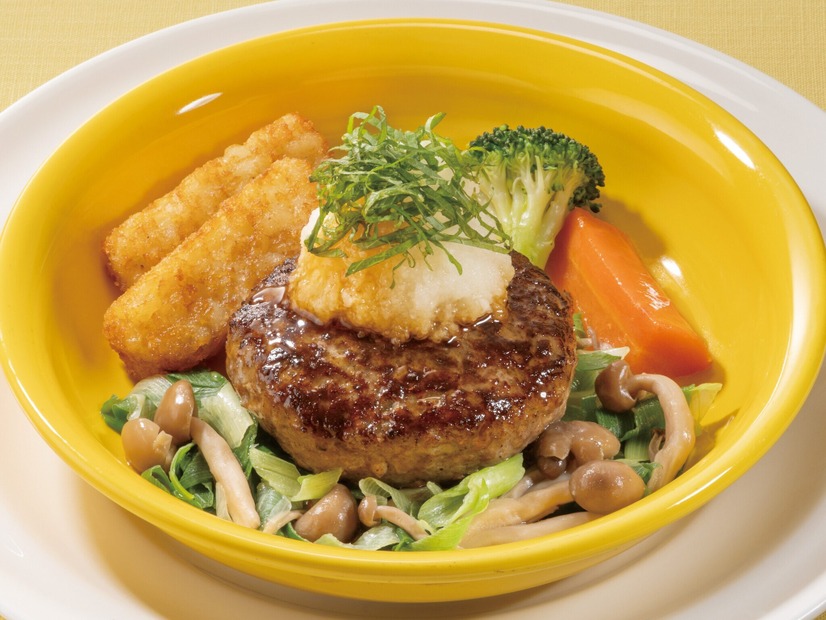 ビーフ100%ねぎと大葉おろしの粗挽き肉厚ステーキ風ハンバーグ　899円～999円（税込989円～1,099円）