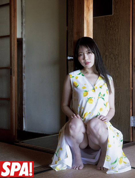 白川愛梨　撮影:中山雅文 ヘアメイク:ChiNa スタイリング:毛塚由恵　