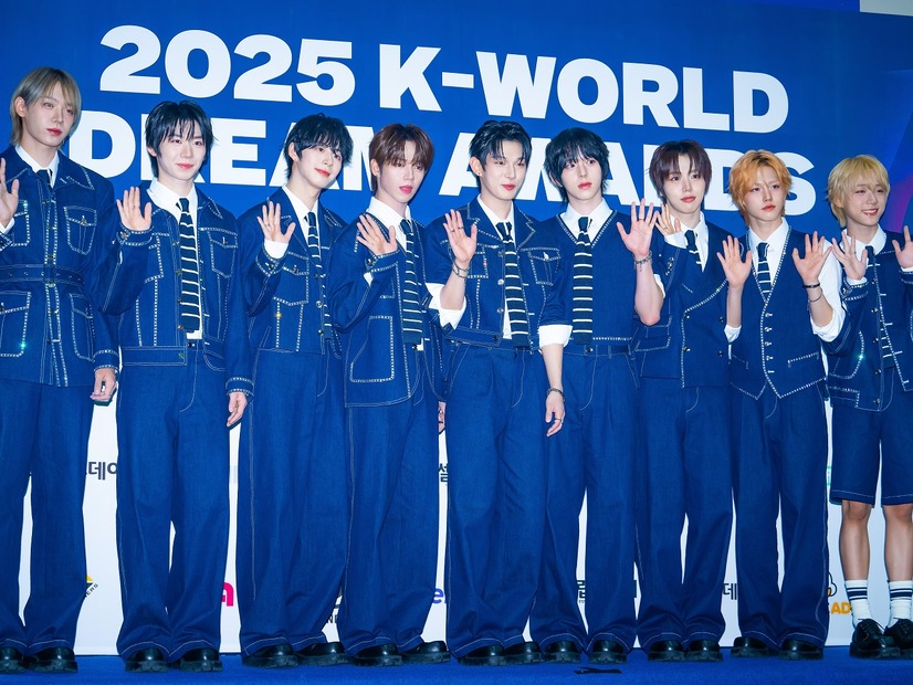 日本人メンバーも所属する“怪物新人グループ”AHOF、ズアンの活動中断を発表「絶対的な安静が必要」【全文】