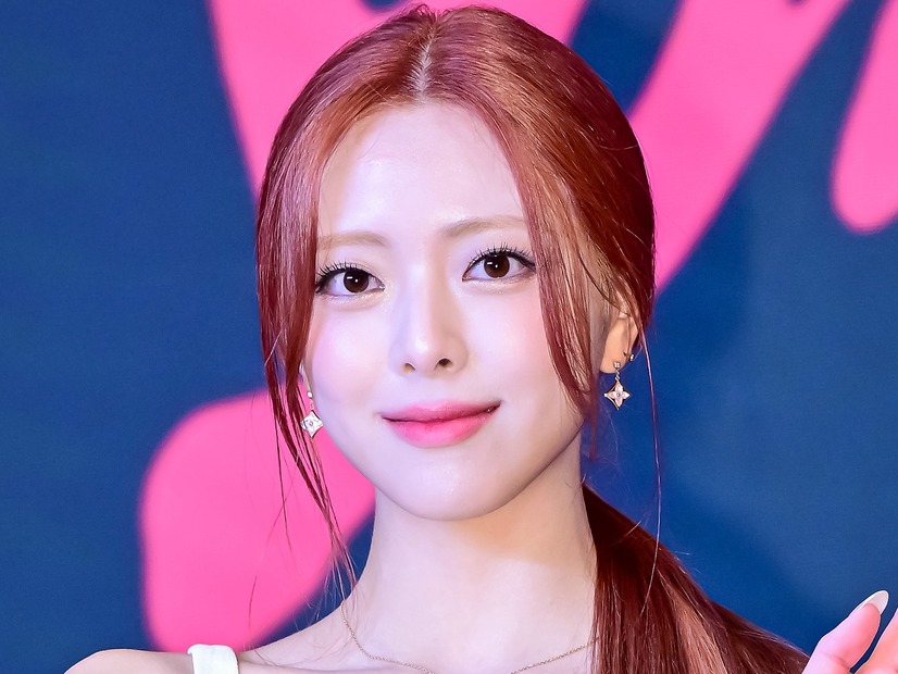 ITZY・ユナ、爽やかさ全開のスポーティーファッションで魅了！スポーツウェアブランドの新キャンペーンカット公開