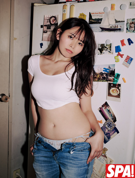 撮影：Sasu Tei/ヘアメイク：Yoshi.T/スタイリング：鈴木麻由
