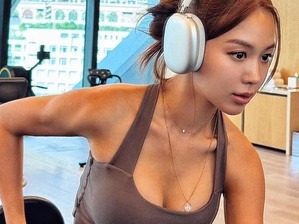 “ウォンビンの姪”女優、前かがみなポーズで朝活に汗だくPHOTO公開