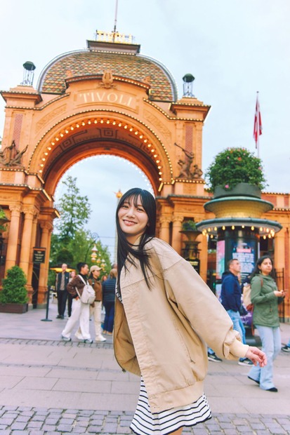日向坂46・河田陽菜『2nd写真集』撮影／SAKAI DE JUN（C）竹書房