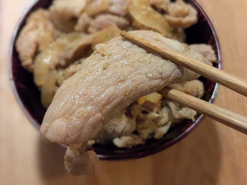 肉の種類がランダムに入っている　撮影＠渡邉