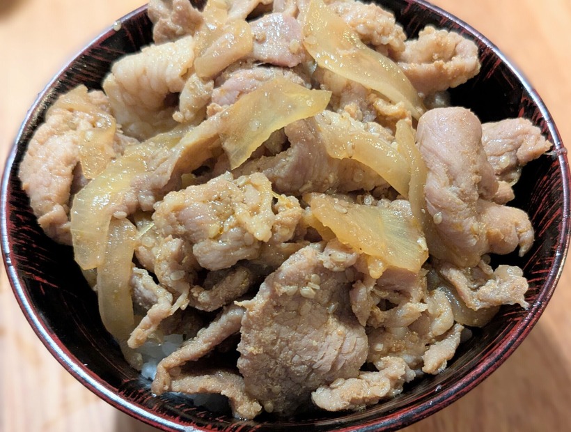 スタミナ丼の完成　撮影＠渡邉
