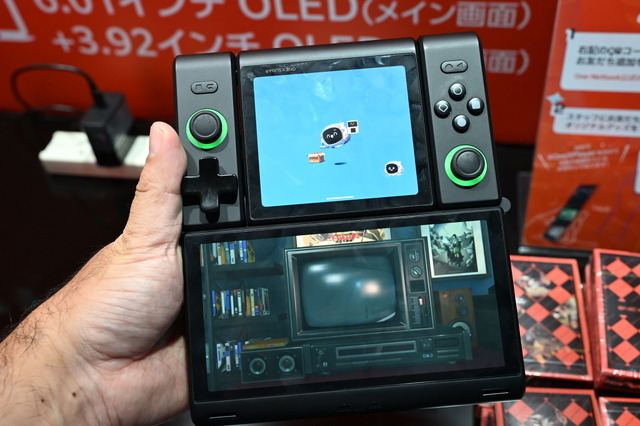 変態すぎるAndroid携帯ゲーム機がTGS2025会場で触れるぞ！！変形構造で２画面OLEDを持つ「ONEXSUGAR SUGAR1」【TGS2025】
