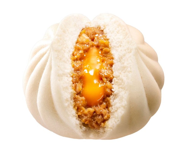 背脂ニンニク月見まん（税込210円）