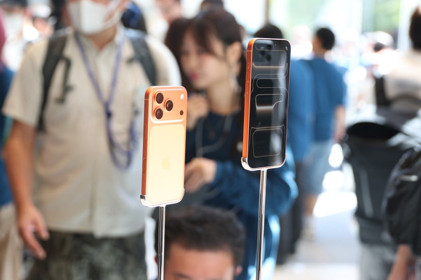 Apple銀座【撮影／平木昌宏】