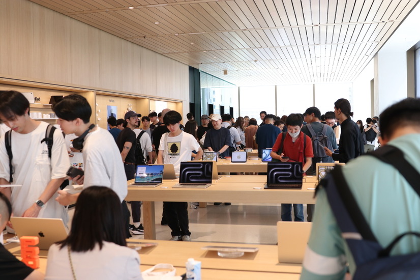 Apple銀座【撮影／平木昌宏】