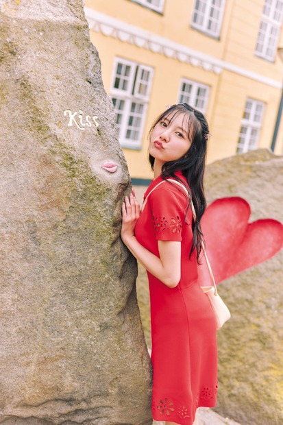 日向坂46・河田陽菜2nd写真集『テイクオフ』撮影／SAKAI DE JUN（C）竹書房