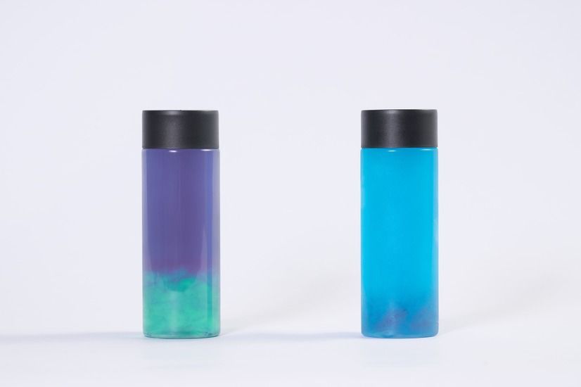 日向坂46 シトラスハーブティー／1,000円（税込）日向坂46 ブルーゼリーレモネード／1,000円（税込）