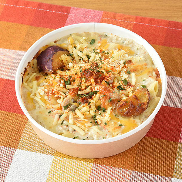 ごろっとチキンとさつまいもの濃厚クリームグラタン（税込548円）