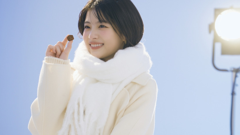 出口夏希　明治「メルティーキッス」新CMメイキング