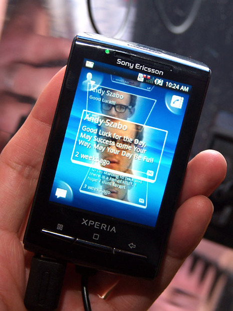 Android端末としては最小クラスとなる「Xperia X10 mini」
