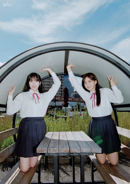 「B.L.T.2025年12月号」別冊付録：遠藤理子＆村井優（櫻坂46）　両面超ビッグポスター