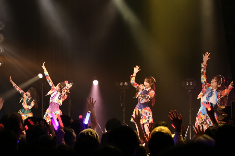 SUPER☆GiRLS×東京女子流、初のツーマンライブにファン熱狂