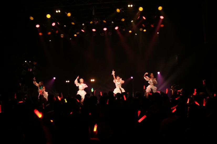 SUPER☆GiRLS×東京女子流、初のツーマンライブにファン熱狂