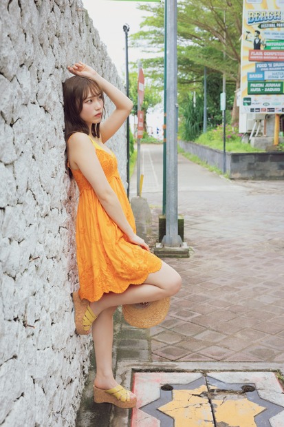 川越紗彩1st 写真集『なんとかなるなる』(C)KADOKAWA PHOTO/田中智久