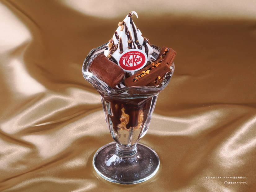プレミアムパフェ Made with KITKAT　720円（税込）