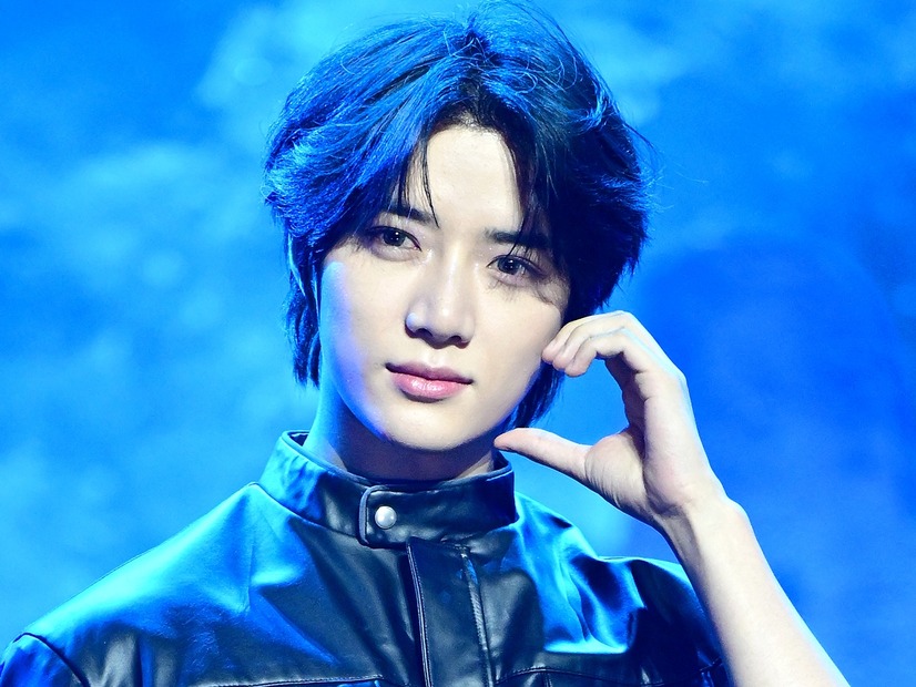 「彼氏じゃん」TXT・ボムギュ、“変装なし”夜の東京お散歩SHOTに胸キュンするファン続出！【PHOTO】