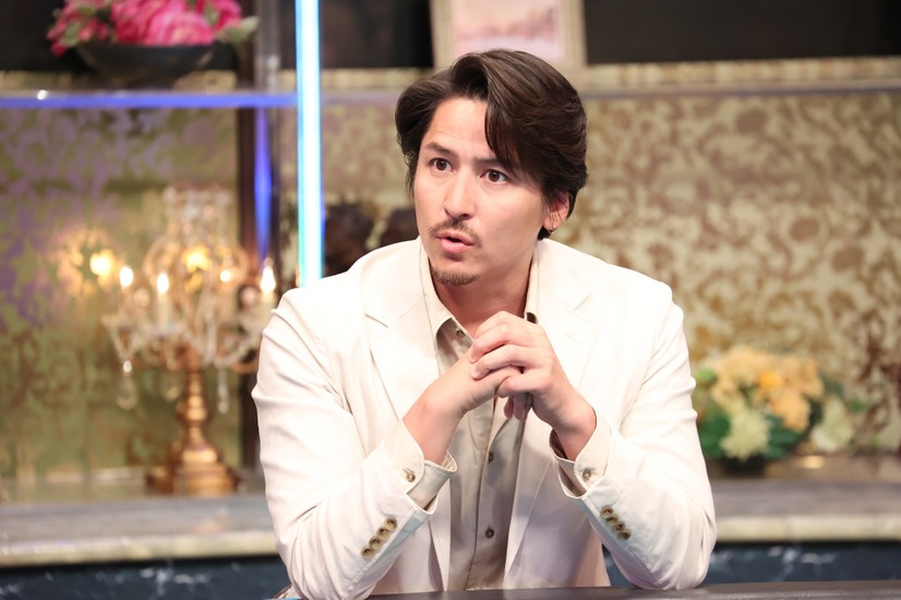 伊礼彼方『酒のツマミになる話』（C）フジテレビ