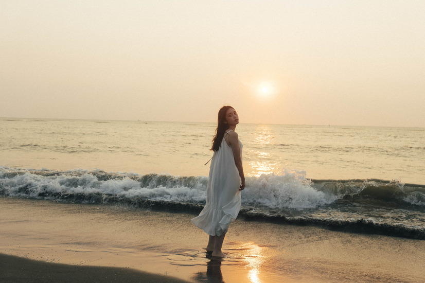 「髙石あかりファースト写真集 幻灯」(東京ニュース通信社刊) 撮影/横山マサト