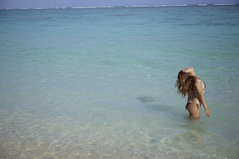 白波瀬海来フォトエッセイ『Kai - La ~海からの贈り物~』(C)Water