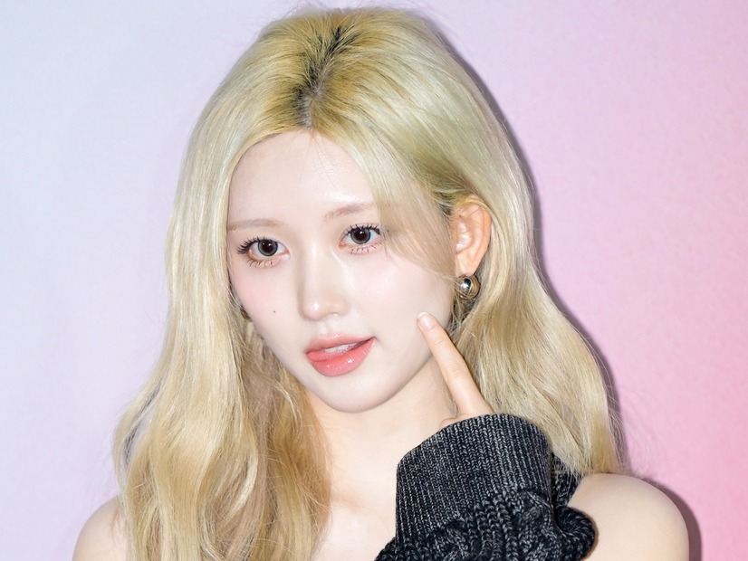 IVE・ガウル、“ツインテール×舌ペロ”SHOTに反響続々！「可愛さ限界突破」「反則です…」【PHOTO】