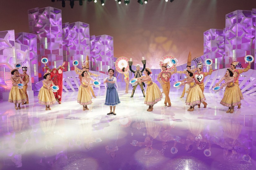 美女と野獣「ビー アワ ゲスト」『SHIONOGI MUSIC FAIR』（C）フジテレビ