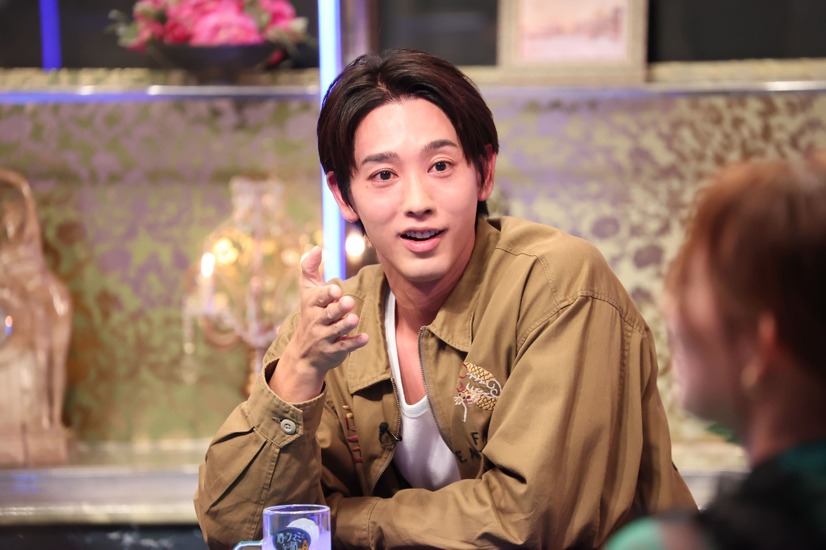 近藤頌利『酒のツマミHANARE』©フジテレビ