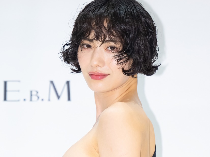 全身タトゥーを“バカみたい”と後悔し除去したナナ、自宅で強盗未遂被害…男性が凶器持って侵入も自ら取り押さえる