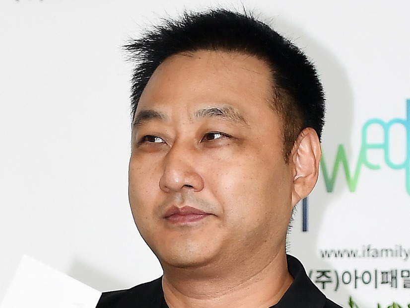 韓国タレント（59）、撮影中に倒れる…呼吸停止の危篤状態から現在回復中「安静を取っている」