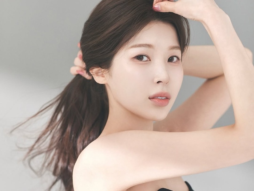 北朝鮮生まれ・韓国在住の脱北女優が日本へ！秋の大阪を大胆ミニスカで闊歩「私は“オオサカ体質”」【PHOTO】