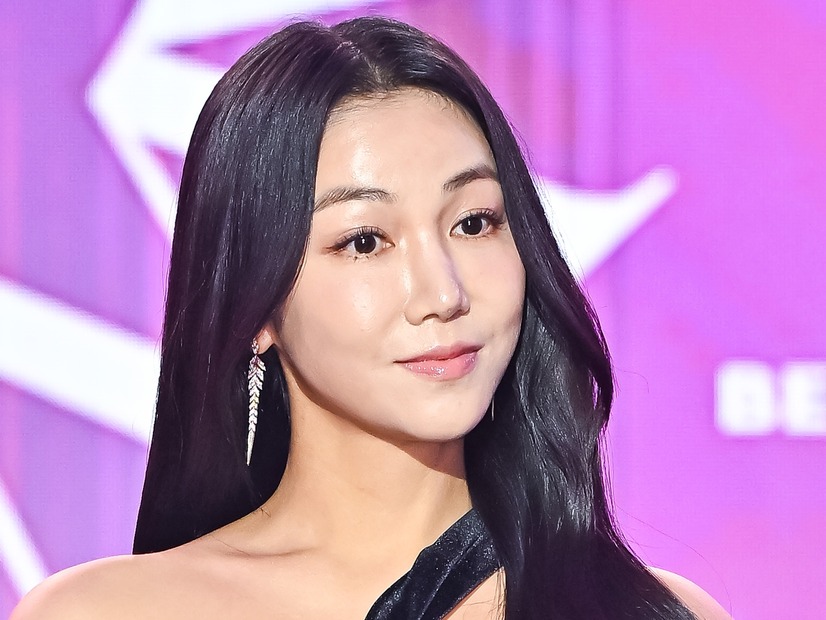 新郎の正体は？日本リメイクされた『銭の戦争』出演キム・オクビン、高級式場×ダイヤリングで“夫の財力”注目