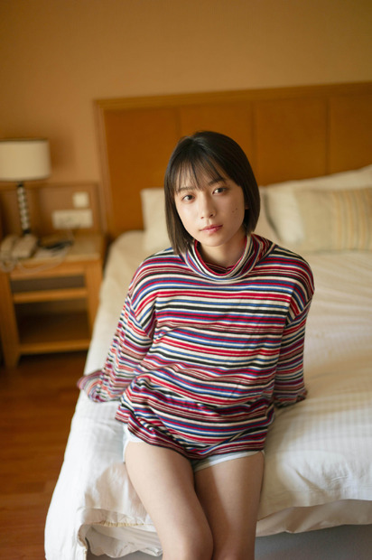 「藤﨑ゆみあファースト写真集(仮)」(C)東京ニュース通信社