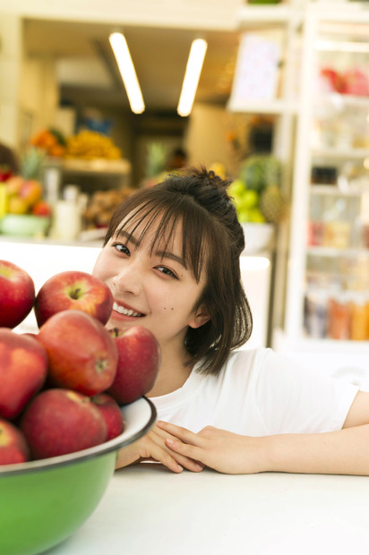 「藤﨑ゆみあファースト写真集(仮)」(C)東京ニュース通信社