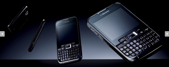 　NTTドコモは23日、タッチパネルとQWERTYキーを搭載した日本オリジナル仕様のスマートフォン「docomo PRO series SC-01B」を26日より販売すると発表した。