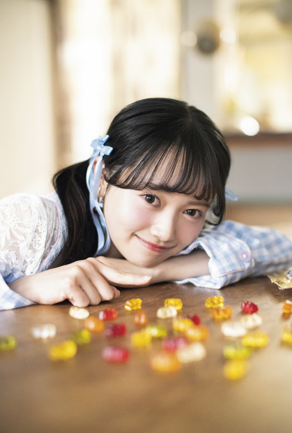 「B.L.T.2026年1月号」セブンネットショッピング購入特典ポストカード【花田藍衣（AKB48）】