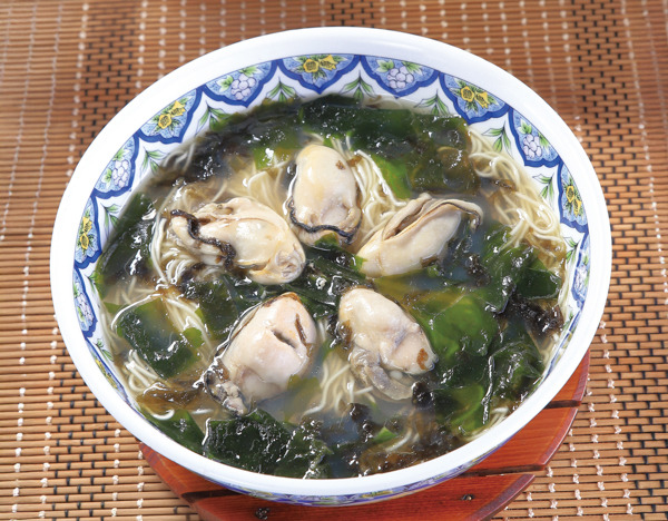 「冬かきラーメン」1,280円～1,300円(税込)