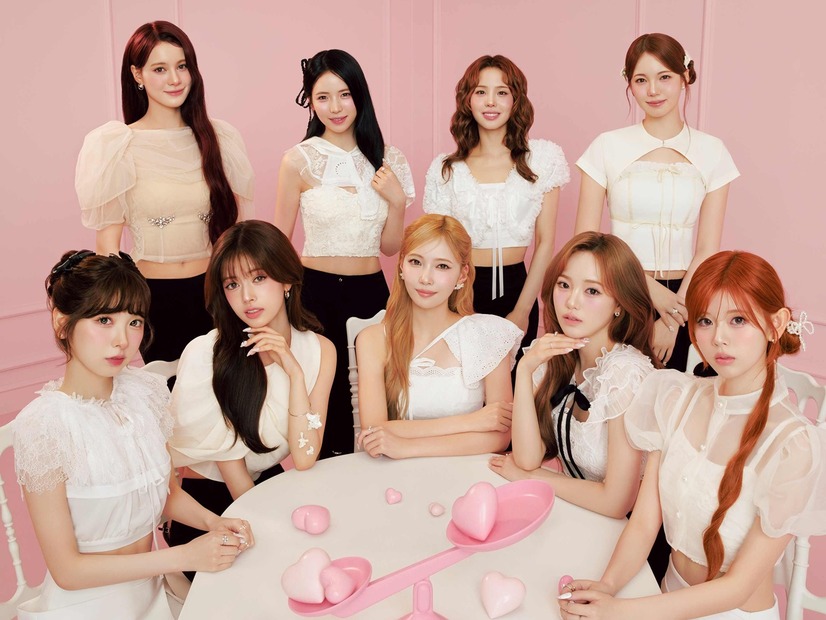 NiziU、日本武道館で涙のツアーフィナーレ！“5都市アリーナツアー”サプライズ発表にファン歓喜