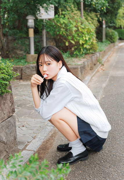 奥村桃夏デジタル写真集 『桃色最強伝説』（C）ワニブックス