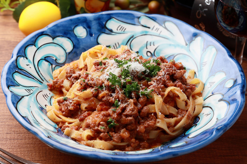 ＜牛肉100％ ダニエルズ自慢の粗挽き牛肉ボロネーゼ＞単品：767円