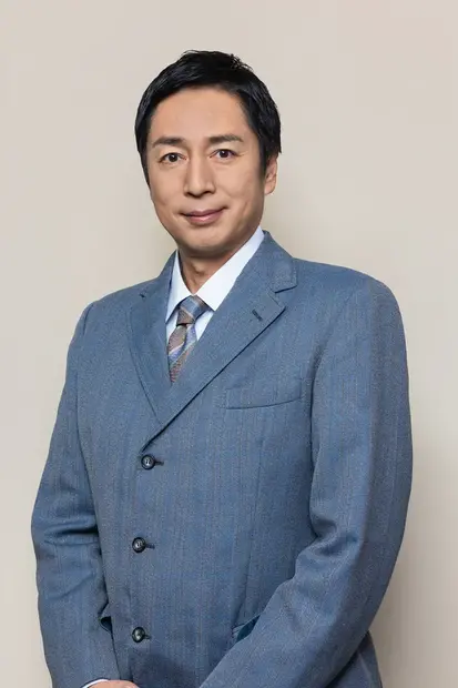 徳井義実（チュートリアル）©「令和に官能小説作ってます」製作委員会