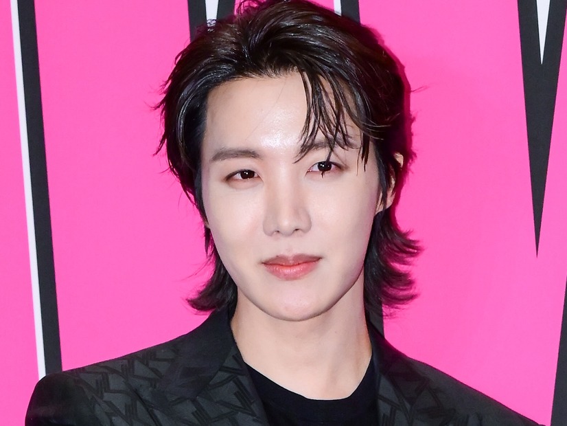 BTS・J-HOPE、全国公開中の映画『‘HOPE ON THE STAGE’THE MOVIE』で“ARMY BOMB連動”応援上映が決定！入場者特典第2弾も解禁