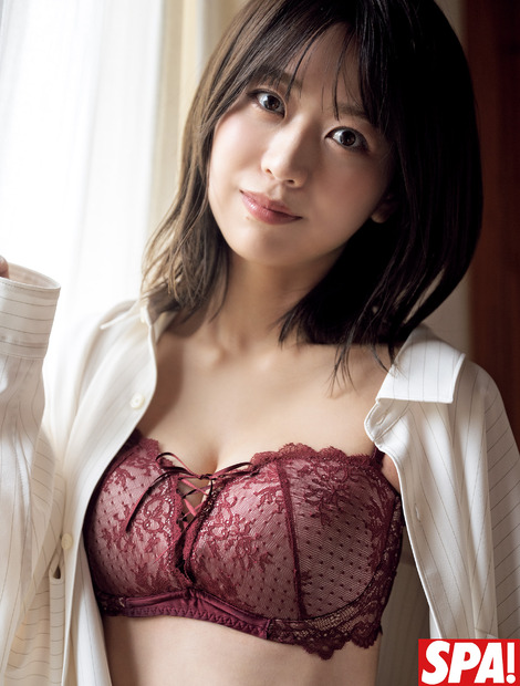 撮影:武田敏将 ヘアメイク:原島未唯 スタイリング:樫田径奈 衣装協力:PUBLIC TOKYOWild Lily PEAK&PINE