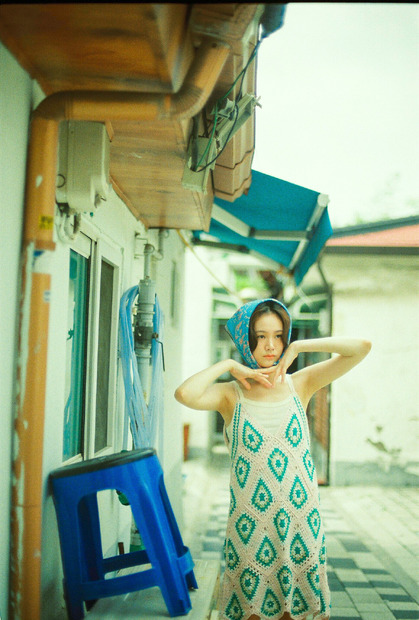 尾碕真花セカンド写真集「わー!!!」（東京ニュース通信社刊） 撮影／枝優花