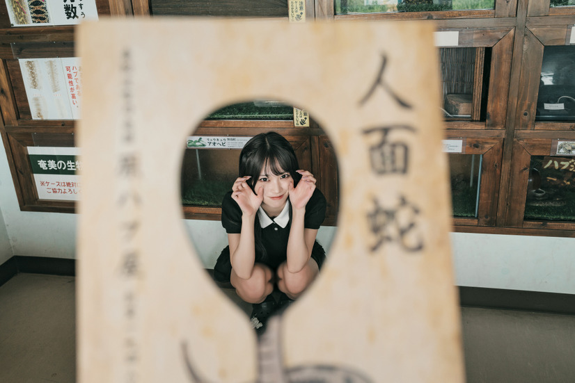 （共通封入ポストカード）SKE48・入内嶋涼1st写真集『さやけき光』撮影/時永大吾（C）ゼスト