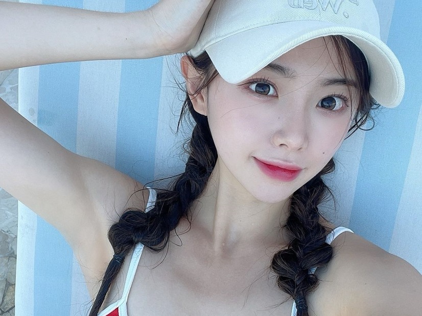 直視できません…韓国チアガール、美肩も美背中もあらわな大胆プライベートSHOTに「真の女神」の声【PHOTO】