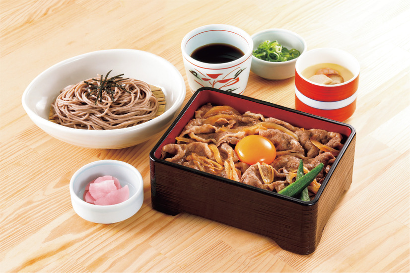 黒毛和牛のすき焼き重（税込2,528円）