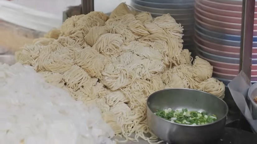 リムラオゴウ ヤワラート店©Nishio Travel